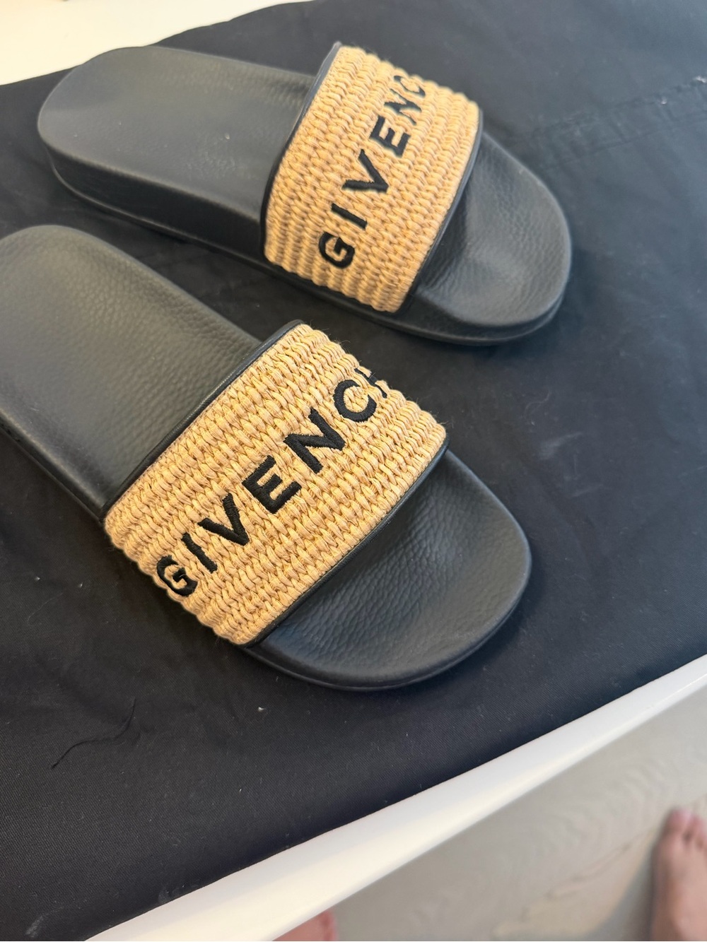 Givenchy 4G Raffia Logo Slide Sandals – Size 36